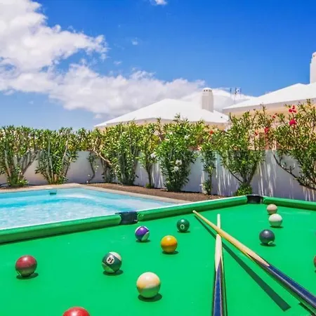Playa Blanca Sleeps 8 Pool Air Con Wifi * Playa Blanca (Lanzarote)
