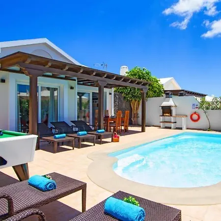Villa Playa Blanca Sleeps 8 Pool Air Con Wifi *