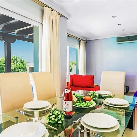 Playa Blanca Sleeps 8 Pool Air Con Wifi Villa *